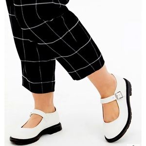 WHITE FAUX LEATHER MARY JANE FLAT (WW)